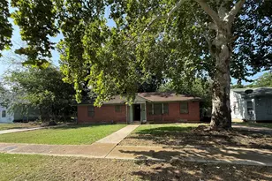 4310 Dawes Dr, Dallas, TX 75211 - Photo 14