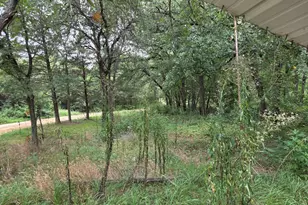 126 Tipps Rd, Whitesboro, TX 76273 - Photo 1