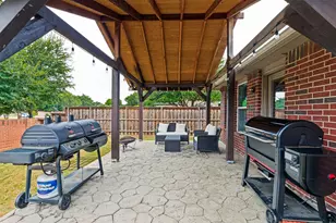 2500 Navasota Dr, Little Elm, TX 75068 - Photo 26
