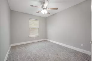 901 W Collins St, Denison, TX 75020 - Photo 16