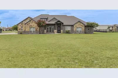 239 N Armstrong Road, Venus, TX 76084 - Photo 2