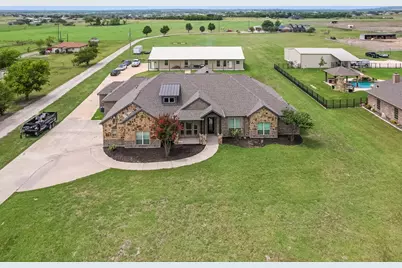 239 N Armstrong Road, Venus, TX 76084 - Photo 1