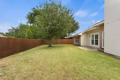 670 Honeysuckle Lane, Cedar Hill, TX 75104 - Photo 18