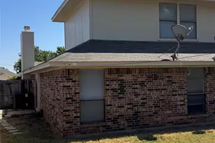 1008 Irene St, Burleson, TX 76028 - Photo 6