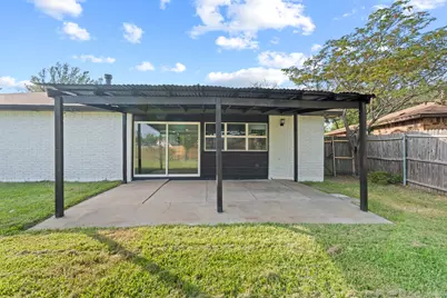 421 Parkvale Lane, Grand Prairie, TX 75052 - Photo 24