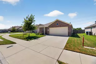 6440 Bristolwood Dr, Fort Worth, TX 76123 - Photo 2