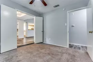209 W Schreiber St, Garland, TX 75040 - Photo 10