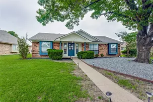 209 W Schreiber St, Garland, TX 75040 - Photo 2