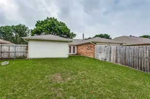 209 W Schreiber St, Garland, TX 75040 - Photo 24