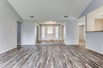 209 W Schreiber Street, Garland, TX 75040 - Photo 4