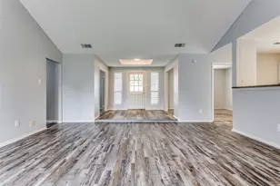 209 W Schreiber St, Garland, TX 75040 - Photo 4