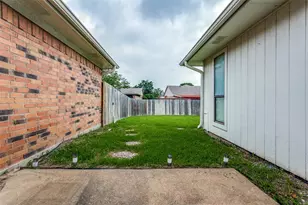 209 W Schreiber St, Garland, TX 75040 - Photo 22