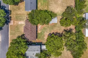 708 Race St, Crowley, TX 76036 - Photo 36