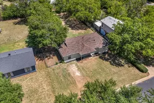 708 Race St, Crowley, TX 76036 - Photo 34