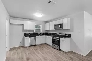 708 Race St, Crowley, TX 76036 - Photo 8