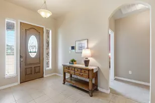 812 Peach Ln, Burleson, TX 76028 - Photo 4