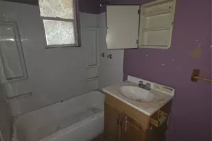 905 W Walker St, Breckenridge, TX 76424 - Photo 8