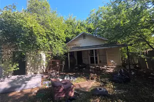 905 W Walker St, Breckenridge, TX 76424 - Photo 18