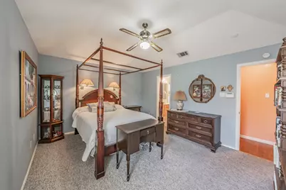 1108 Middlebury Lane, Euless, TX 76040 - Photo 16