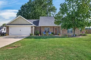 424 E Pennsylvania Ave, Van, TX 75790 - Photo 1