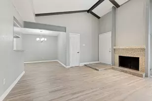 2640 Santiago Cir, Grand Prairie, TX 75052 - Photo 2