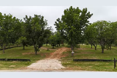 3185 E Landings S, Granbury, TX 76048 - Photo 2