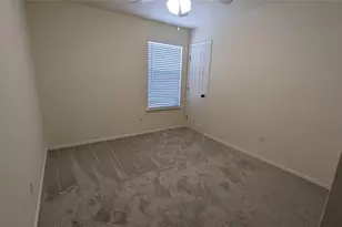 916 Heberle Dr, Burleson, TX 76028 - Photo 10