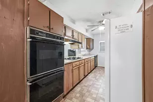 816 SW Sundown Trail, Burleson, TX 76028 - Photo 8