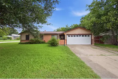 816 SW Sundown Trail, Burleson, TX 76028 - Photo 1