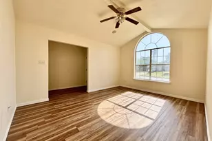 2001 Solomon Dr, Commerce, TX 75428 - Photo 6