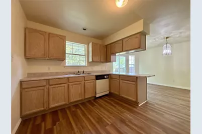 2001 Solomon Drive, Commerce, TX 75428 - Photo 10