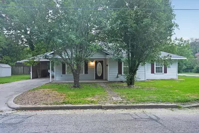 1002 Pine Street, Bonham, TX 75418 - Photo 1