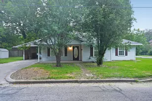 1002 Pine St, Bonham, TX 75418 - Photo 1
