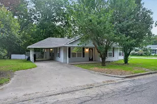1002 Pine St, Bonham, TX 75418 - Photo 2