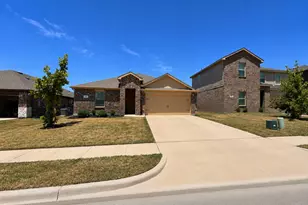 709 Glover Dr, Aubrey, TX 76227 - Photo 2