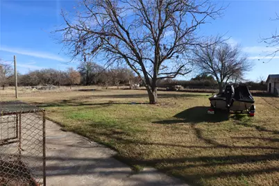 225 County Road 472, Ranger, TX 76470 - Photo 32
