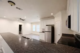 2550 Eugene St, Dallas, TX 75215 - Photo 8