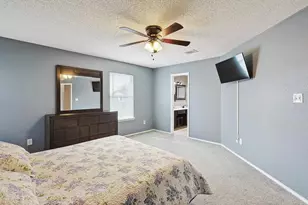 1404 Ross Dr, Lewisville, TX 75067 - Photo 10