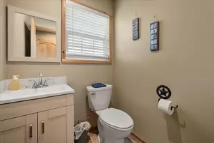 130 SE County Rd 3085, Corsicana, TX 75109 - Photo 32