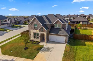 14546 Curie Ct, Pilot Point, TX 75009 - Photo 4