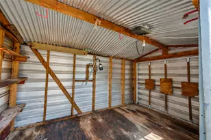 5213 Bonnie Wayne St, Haltom City, TX 76117 - Photo 22