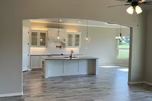 173 Crenshaw Ct, Stephenville, TX 76401 - Photo 4