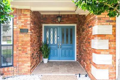 9021 Silverdollar Trail, Irving, TX 75063 - Photo 4