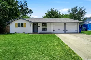 321 NW Wintercrest Rd, Burleson, TX 76028 - Photo 1