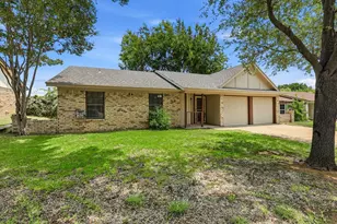 5907 Cedar Ridge Dr, Arlington, TX 76017 - Photo 4