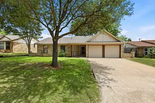 5907 Cedar Ridge Dr, Arlington, TX 76017 - Photo 2