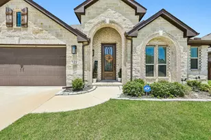 121 Claywood Dr, Glenn Heights, TX 75154 - Photo 2