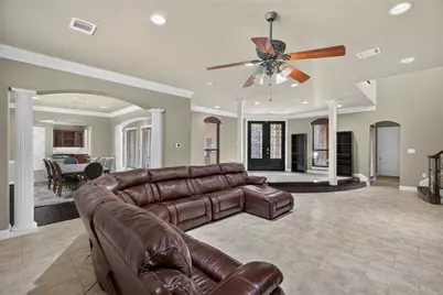 3801 Park Manor Court, Arlington, TX 76017 - Photo 4