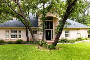1701 Oriole Dr, Flower Mound, TX 75022 - Photo 2