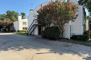 7431 Holly Hill Dr, Dallas, TX 75231 - Photo 12
